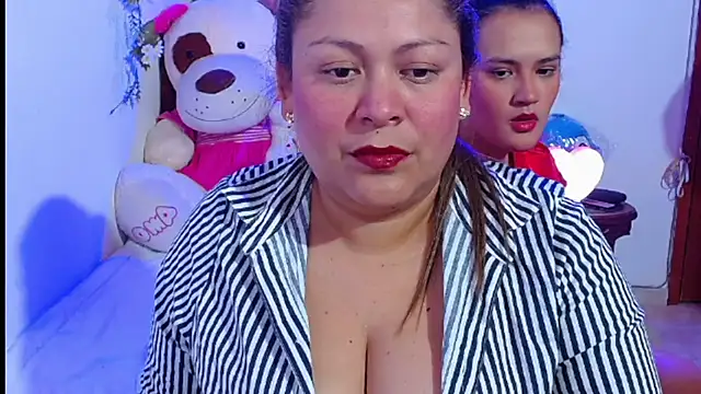 Snapshot of AngelsShow_ chatting on 7, 11, 2025 AngelsShow online show from 7, 11, 2025