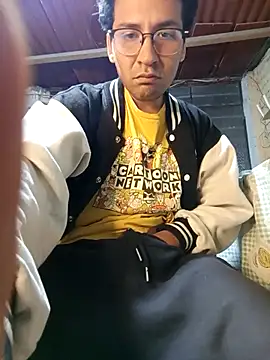 LecheDeSoya666 online show from 7, 11, 2025