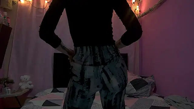 Snapshot of lolateton chatting on 17, 2, 2026 lolateton online show from 17, 2, 2026