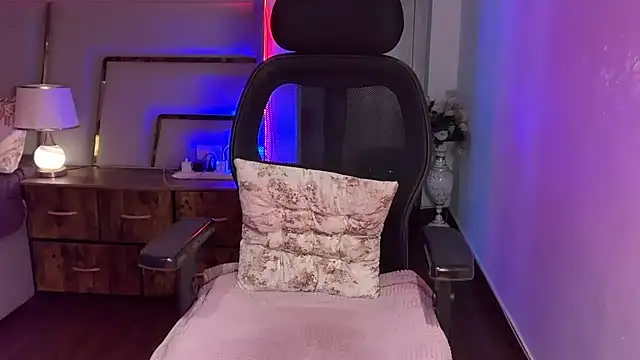 SunhariGirl online show from 29, 11, 2025