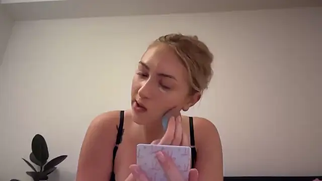 Snapshot of Kitty_Swetty chatting on 14, 2, 2026 Kitty Swetty online show from 14, 2, 2026