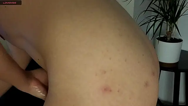 Snapshot of NoFace_Model chatting on 9, 10, 2025 NoFace Model online show from 9, 10, 2025