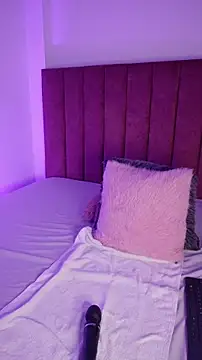 RominaaReyes online show from 13, 11, 2025