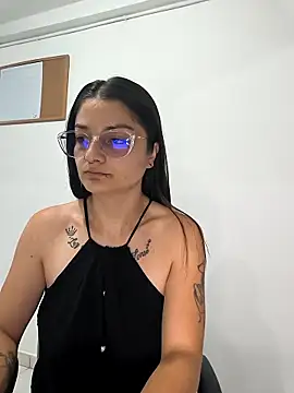 Coralinne   online show from 4, 5, 2026
