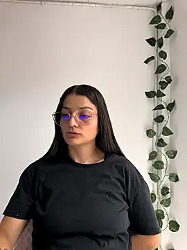 Coralinne   online show from 8, 5, 2026