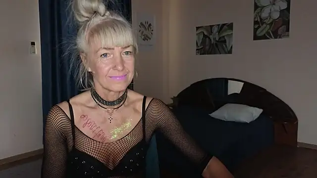 Laura Gol online show from 3, 11, 2025