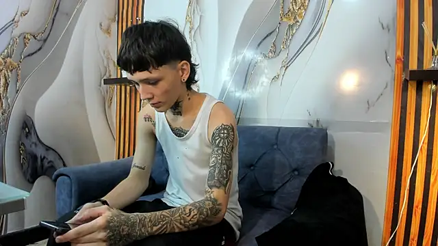 StraightBoy Nick online show from 23, 9, 2025