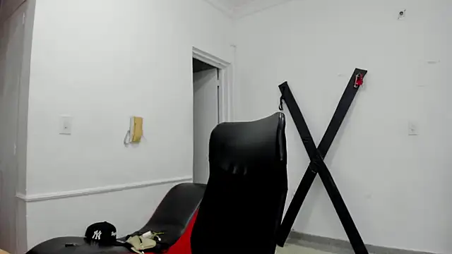 StraightBoy Nick online show from 16, 4, 2026