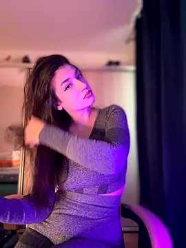 ScarletBloom  online show from 3, 10, 2025