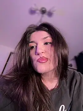 ScarletBloom  online show from 14, 3, 2026