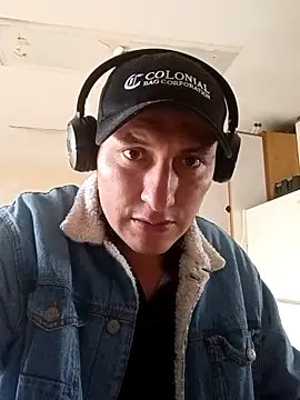 Snapshot of Zetaloco26 chatting on 1, 11, 2025 Zetaloco26 online show from 1, 11, 2025