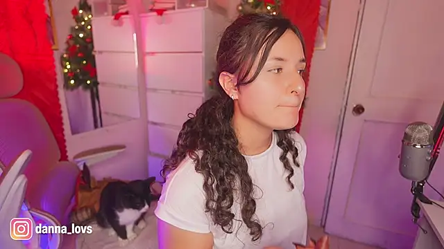 Dannaa Lovs online show from 20, 11, 2025