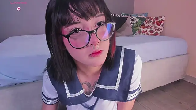 Snapshot of Blue_Sixx chatting on 11, 4, 2026 Blue Sixx online show from 11, 4, 2026