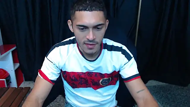 Snapshot of Derek_Storm_ chatting on 21, 11, 2025 Derek Storm online show from 21, 11, 2025