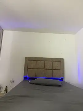 EmilyNoir1 online show from 17, 12, 2025