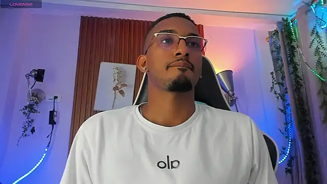 Darwin mayo online show from 18, 3, 2026