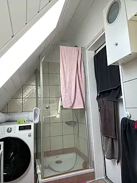 SweetTeenGirl online show from 23, 9, 2025