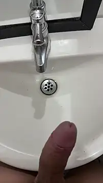 Snapshot of AndyRico18 chatting on 18, 12, 2025 AndyRico18 online show from 18, 12, 2025