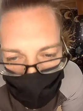 trippy hippies online show from 30, 3, 2026