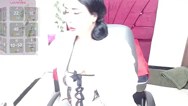 Snapshot of Julieta_curvy69 chatting on 11, 9, 2025 Julieta curvy69 online show from 11, 9, 2025