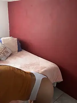 Snapshot of Bamby_milflatina chatting on 10, 10, 2025 Bamby milflatina online show from 10, 10, 2025