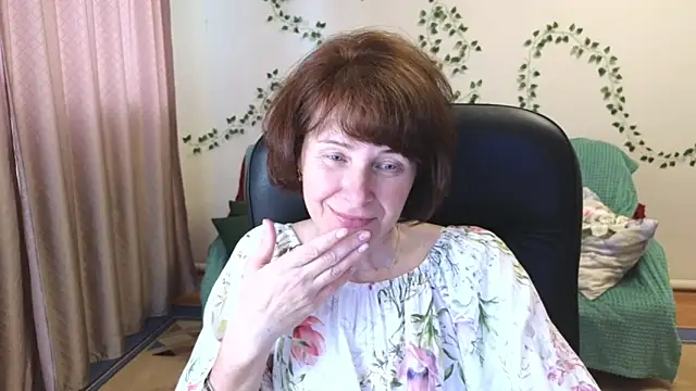 Snapshot of Lia_Tito chatting on 17, 6, 2026 Lia Tito online show from 17, 6, 2026