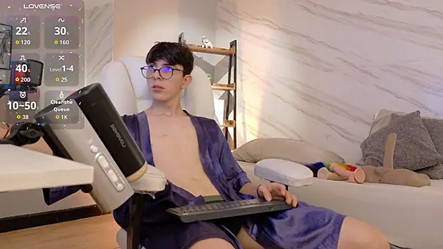 Snapshot of mathias_saenz chatting on 27, 2, 2026 mathias saenz online show from 27, 2, 2026