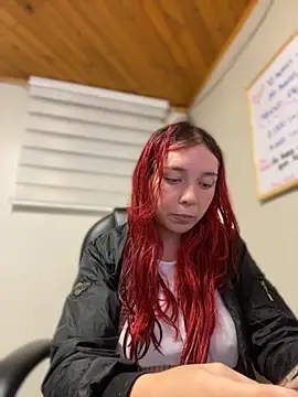 Karen18 boobs online show from 28, 10, 2025