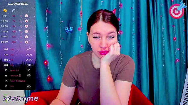 Haley Nikki online show from 5, 2, 2026