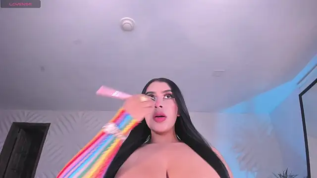 LeahLombardi  online show from 7, 11, 2025