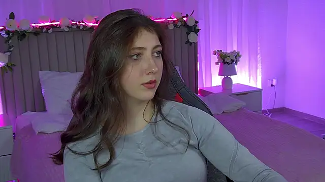 Mary Miiller online show from 19, 12, 2025