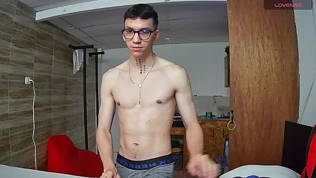 angelicious  online show from 28, 9, 2025