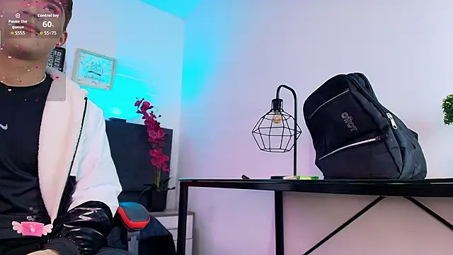 Lucass love online show from 10, 3, 2026