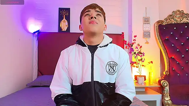 Lucass love online show from 18, 4, 2026