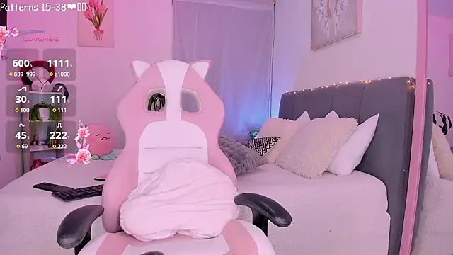 Littlee lollii online show from 3, 2, 2026