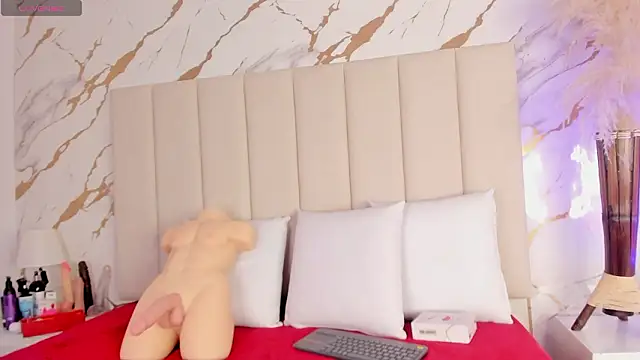 Meloddy Parkerr  online show from 11, 3, 2026