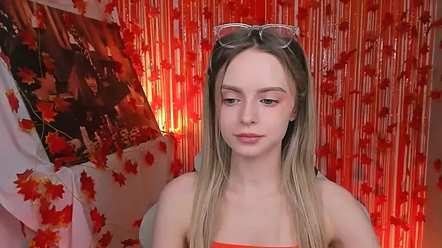 Snapshot of JuliaBrewwer chatting on 11, 10, 2025 JuliaBrewwer online show from 11, 10, 2025