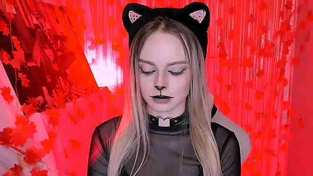 Snapshot of JuliaBrewwer chatting on 31, 10, 2025 JuliaBrewwer online show from 31, 10, 2025