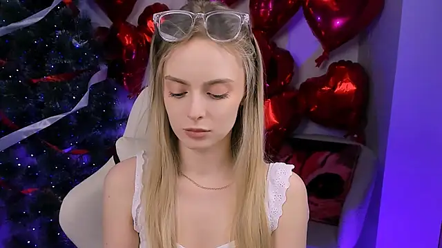 Snapshot of JuliaBrewwer chatting on 24, 3, 2026 JuliaBrewwer online show from 24, 3, 2026