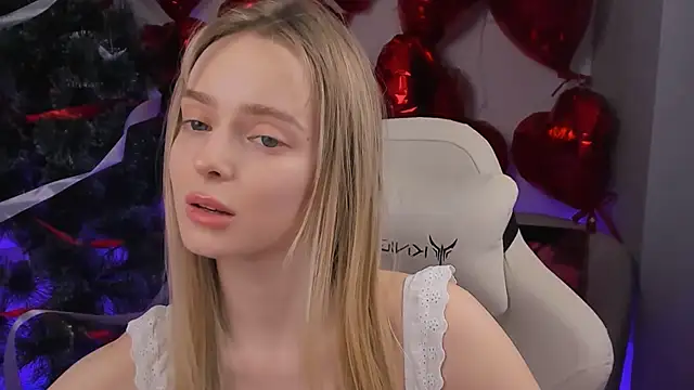 Snapshot of JuliaBrewwer chatting on 31, 3, 2026 JuliaBrewwer online show from 31, 3, 2026