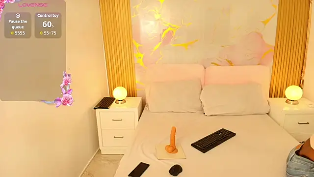 MayaBaker online show from 11, 9, 2025