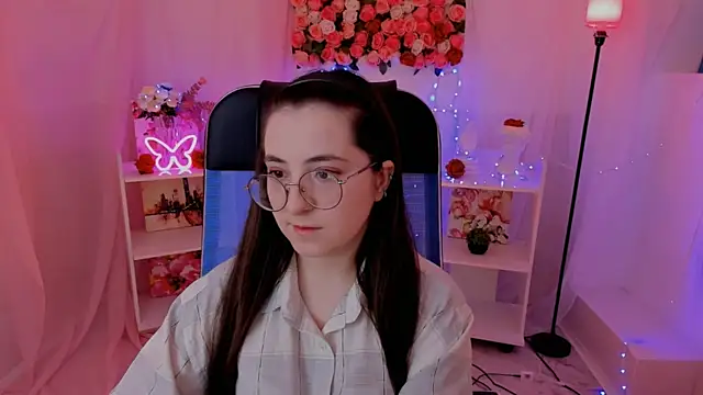 Snapshot of VirtuallVoyant chatting on 17, 9, 2025 VirtuallVoyant online show from 17, 9, 2025