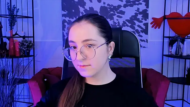 Snapshot of VirtuallVoyant chatting on 24, 9, 2025 VirtuallVoyant online show from 24, 9, 2025