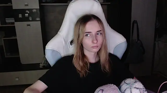 Cutti Crystal online show from 3, 10, 2025