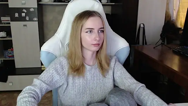 Cutti Crystal online show from 11, 10, 2025