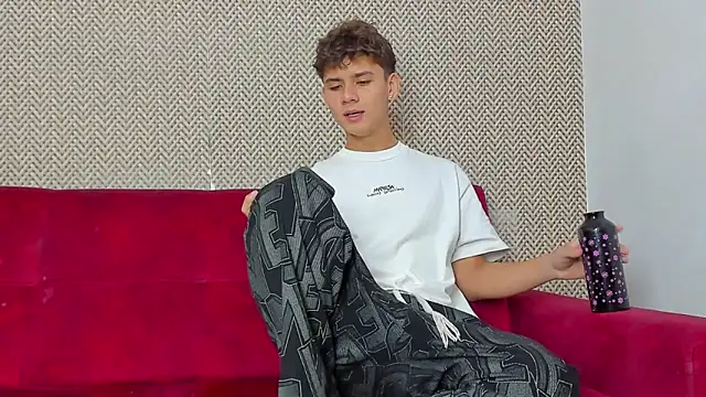 willy sexxx18 online show from 11, 2, 2026