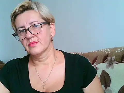Snapshot of Dana4921 chatting on 1, 10, 2025 Dana4921 online show from 1, 10, 2025