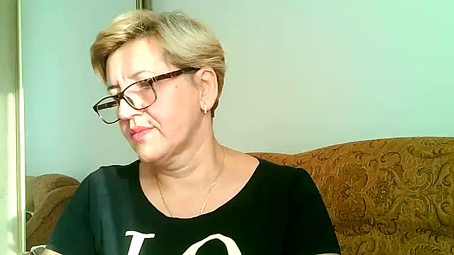 Snapshot of Dana4921 chatting on 6, 10, 2025 Dana4921 online show from 6, 10, 2025