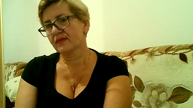Snapshot of Dana4921 chatting on 15, 10, 2025 Dana4921 online show from 15, 10, 2025