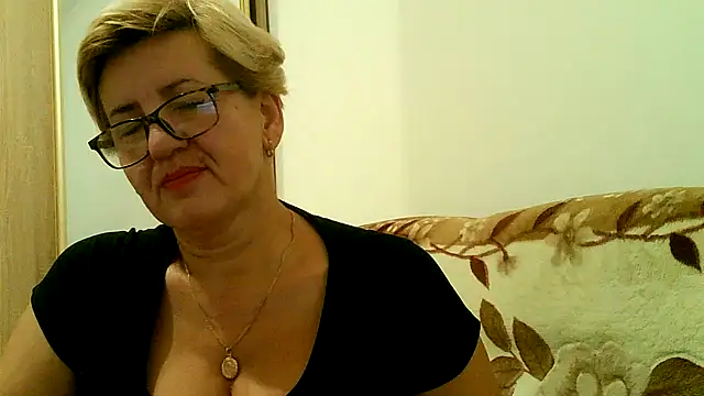 Snapshot of Dana4921 chatting on 18, 10, 2025 Dana4921 online show from 18, 10, 2025